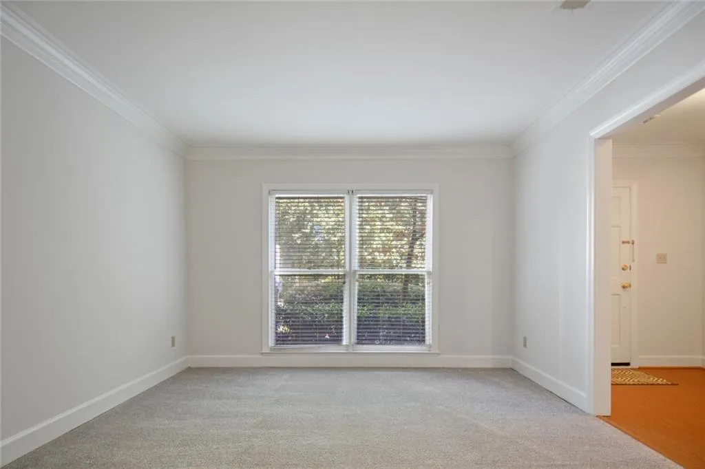7500 Roswell Road Unit 2, Sandy Springs, Georgia 30350, 2 Bedrooms Bedrooms, ,2 BathroomsBathrooms,Residential,Sold,7500 Roswell Road Unit 2,6786701