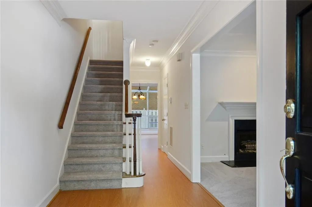 7500 Roswell Road Unit 2, Sandy Springs, Georgia 30350, 2 Bedrooms Bedrooms, ,2 BathroomsBathrooms,Residential,Sold,7500 Roswell Road Unit 2,6786701