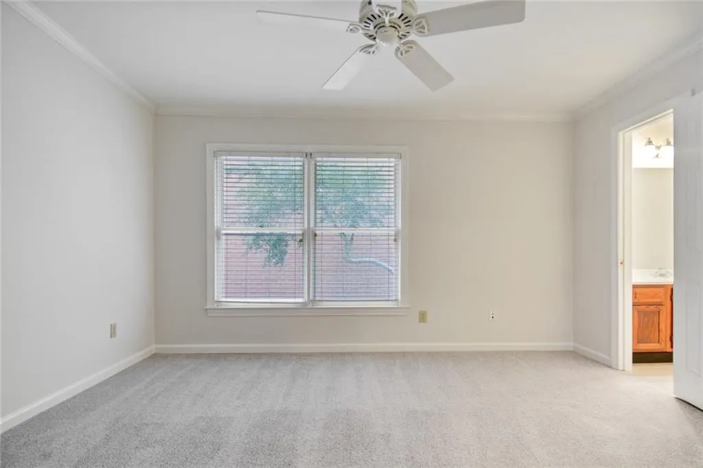7500 Roswell Road Unit 2, Sandy Springs, Georgia 30350, 2 Bedrooms Bedrooms, ,2 BathroomsBathrooms,Residential,Sold,7500 Roswell Road Unit 2,6786701