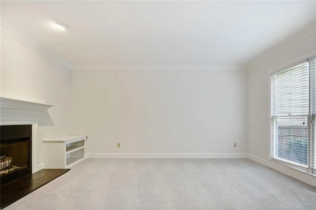 7500 Roswell Road Unit 2, Sandy Springs, Georgia 30350, 2 Bedrooms Bedrooms, ,2 BathroomsBathrooms,Residential,Sold,7500 Roswell Road Unit 2,6786701
