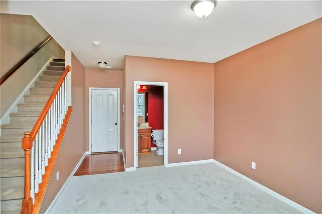 7170 Glisten Avenue, Atlanta, Georgia 30328, 3 Bedrooms Bedrooms, ,3 BathroomsBathrooms,Residential,Sold,7170 Glisten Avenue,6829212