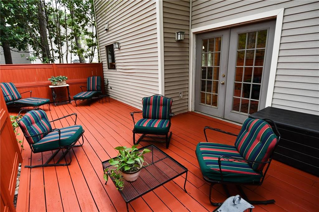 18 Basswood Circle, Sandy Springs, Georgia 30328, 2 Bedrooms Bedrooms, ,2 BathroomsBathrooms,Residential,Sold,18 Basswood Circle,7281308