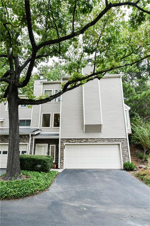 18 Basswood Circle, Sandy Springs, Georgia 30328, 2 Bedrooms Bedrooms, ,2 BathroomsBathrooms,Residential,Sold,18 Basswood Circle,7281308