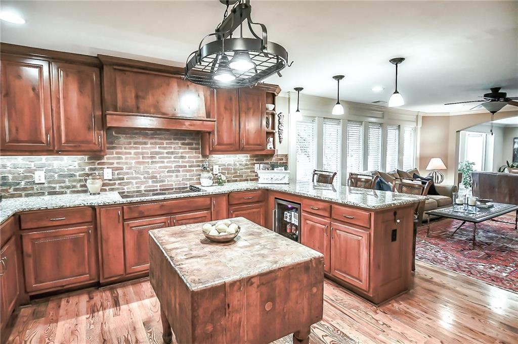 18 Basswood Circle, Sandy Springs, Georgia 30328, 2 Bedrooms Bedrooms, ,2 BathroomsBathrooms,Residential,Sold,18 Basswood Circle,7281308