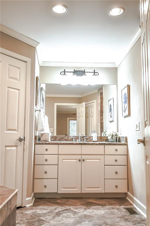 18 Basswood Circle, Sandy Springs, Georgia 30328, 2 Bedrooms Bedrooms, ,2 BathroomsBathrooms,Residential,Sold,18 Basswood Circle,7281308