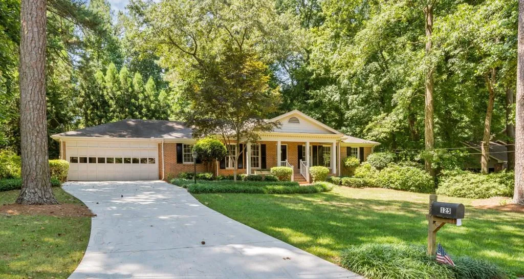125 Dunhill Court, Sandy Springs, Georgia 30328, 3 Bedrooms Bedrooms, ,2 BathroomsBathrooms,Residential,Sold,125 Dunhill Court,6047562