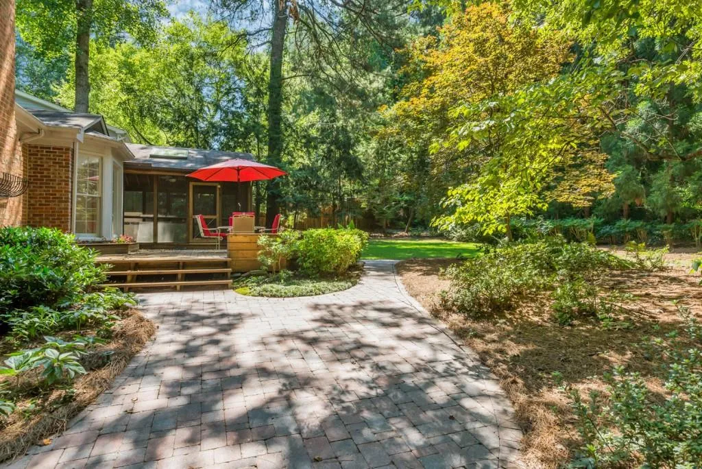 125 Dunhill Court, Sandy Springs, Georgia 30328, 3 Bedrooms Bedrooms, ,2 BathroomsBathrooms,Residential,Sold,125 Dunhill Court,6047562