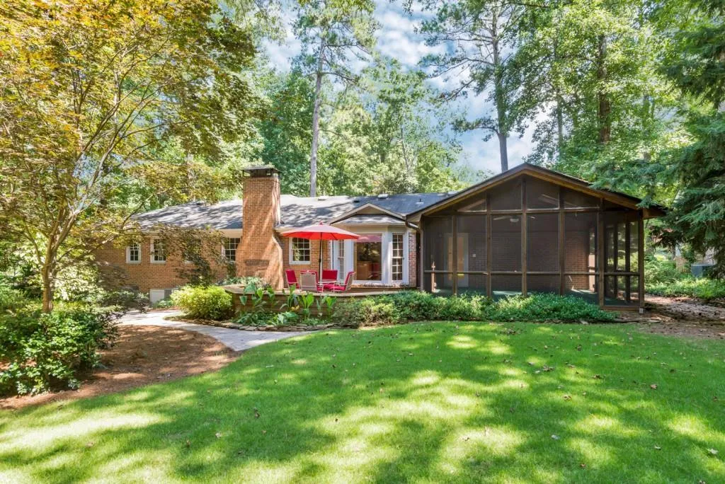 125 Dunhill Court, Sandy Springs, Georgia 30328, 3 Bedrooms Bedrooms, ,2 BathroomsBathrooms,Residential,Sold,125 Dunhill Court,6047562