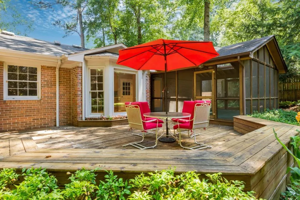 125 Dunhill Court, Sandy Springs, Georgia 30328, 3 Bedrooms Bedrooms, ,2 BathroomsBathrooms,Residential,Sold,125 Dunhill Court,6047562