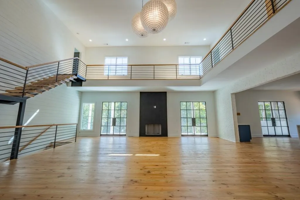 8315 Hewlett Road, Sandy Springs, Georgia 30350, 6 Bedrooms Bedrooms, ,6 BathroomsBathrooms,Residential,Sold,8315 Hewlett Road,6960732