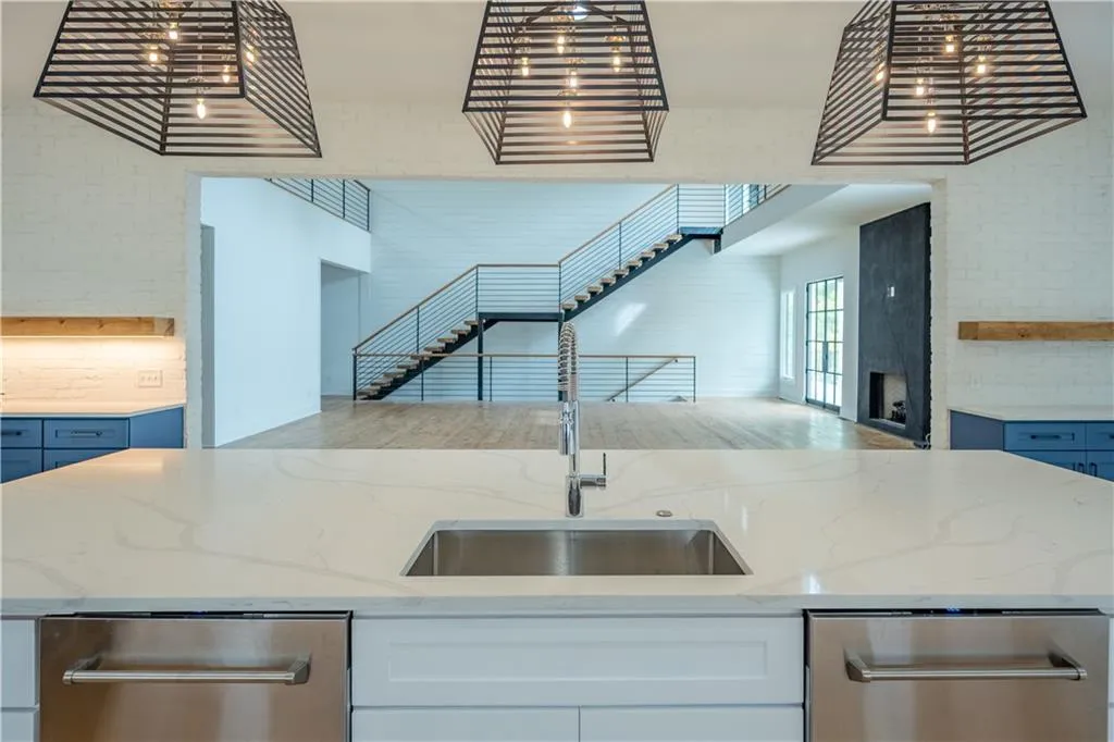 8315 Hewlett Road, Sandy Springs, Georgia 30350, 6 Bedrooms Bedrooms, ,6 BathroomsBathrooms,Residential,Sold,8315 Hewlett Road,6960732