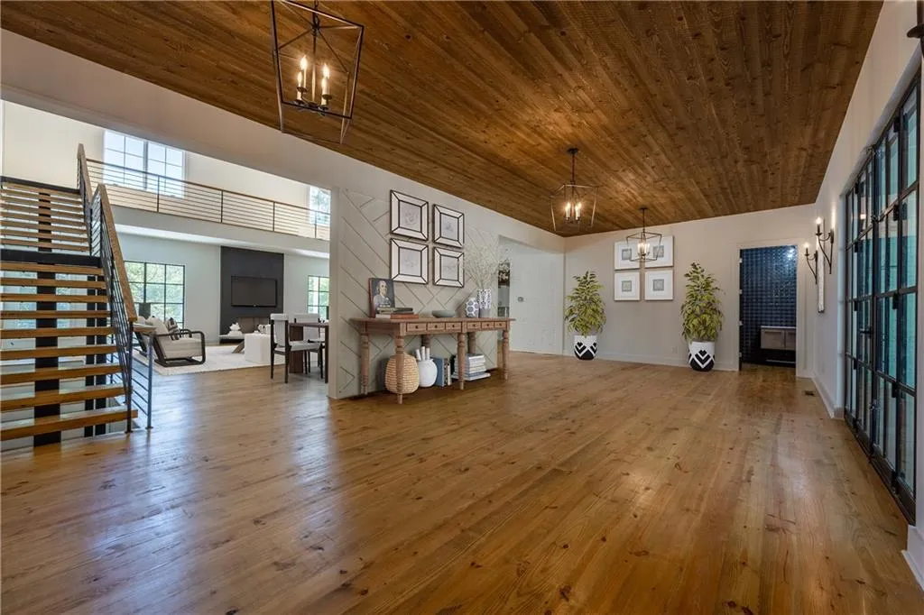 8315 Hewlett Road, Sandy Springs, Georgia 30350, 6 Bedrooms Bedrooms, ,6 BathroomsBathrooms,Residential,Sold,8315 Hewlett Road,6960732