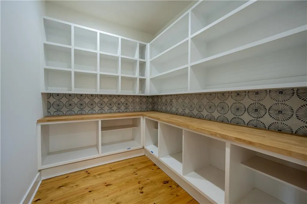 8315 Hewlett Road, Sandy Springs, Georgia 30350, 6 Bedrooms Bedrooms, ,6 BathroomsBathrooms,Residential,Sold,8315 Hewlett Road,6960732