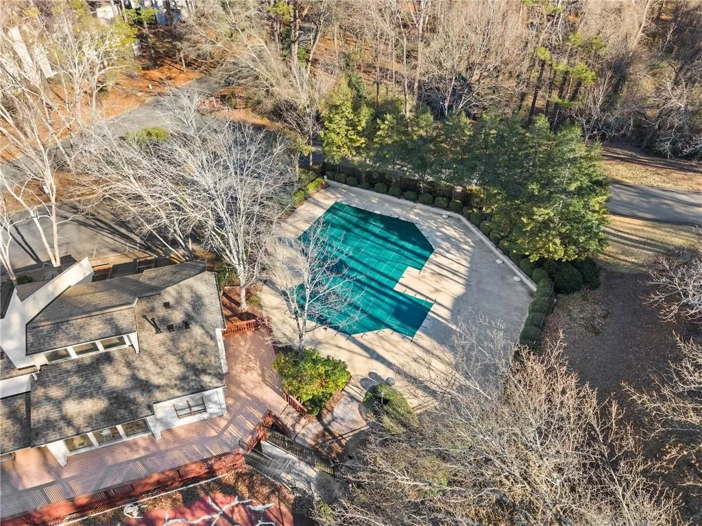 Birds eye view of property