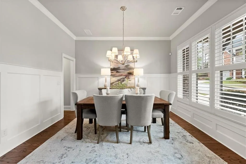 825 Novello Court, Atlanta, Georgia 30342, 5 Bedrooms Bedrooms, ,4 BathroomsBathrooms,Residential,Sold,825 Novello Court,7454666