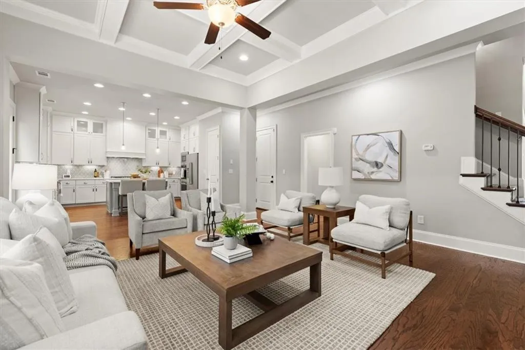 825 Novello Court, Atlanta, Georgia 30342, 5 Bedrooms Bedrooms, ,4 BathroomsBathrooms,Residential,Sold,825 Novello Court,7454666