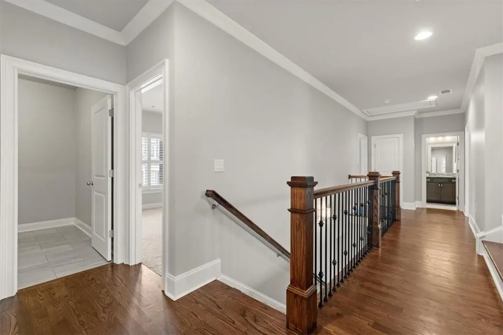 825 Novello Court, Atlanta, Georgia 30342, 5 Bedrooms Bedrooms, ,4 BathroomsBathrooms,Residential,Sold,825 Novello Court,7454666