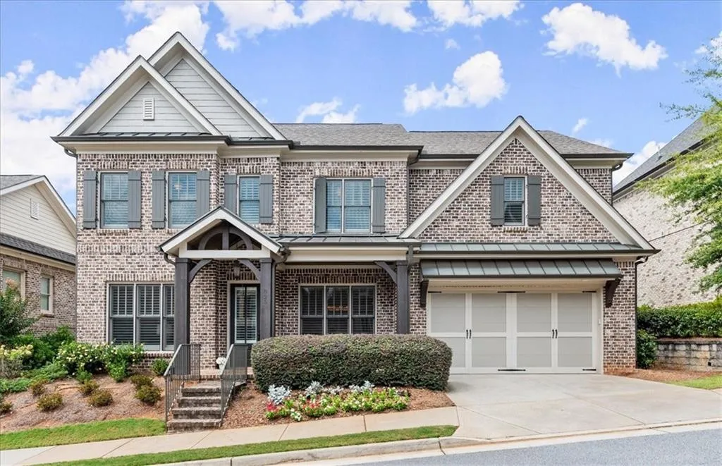 825 Novello Court, Atlanta, Georgia 30342, 5 Bedrooms Bedrooms, ,4 BathroomsBathrooms,Residential,Sold,825 Novello Court,7454666
