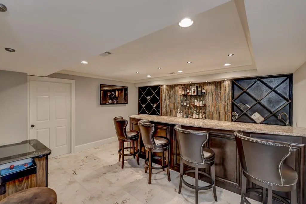 230 Sheridan Point Lane, Atlanta, Georgia 30342, 5 Bedrooms Bedrooms, ,4 BathroomsBathrooms,Residential,Sold,230 Sheridan Point Lane,5832454