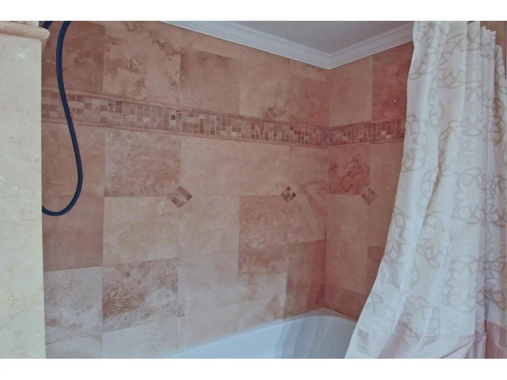 6851 Roswell Road Unit F23, Sandy Springs, Georgia 30328, 2 Bedrooms Bedrooms, ,2 BathroomsBathrooms,Residential,Sold,6851 Roswell Road Unit F23,5762259