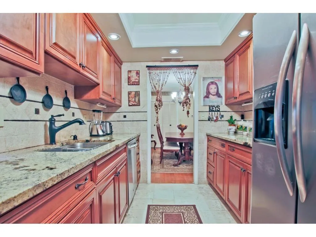 6851 Roswell Road Unit F23, Sandy Springs, Georgia 30328, 2 Bedrooms Bedrooms, ,2 BathroomsBathrooms,Residential,Sold,6851 Roswell Road Unit F23,5762259