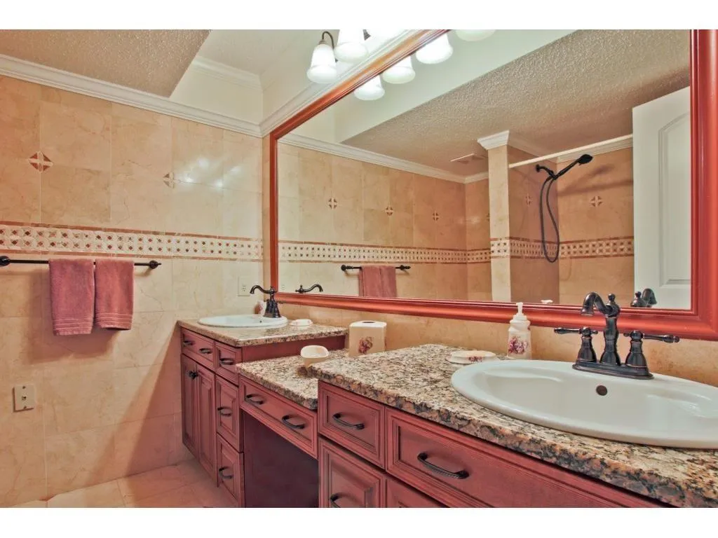 6851 Roswell Road Unit F23, Sandy Springs, Georgia 30328, 2 Bedrooms Bedrooms, ,2 BathroomsBathrooms,Residential,Sold,6851 Roswell Road Unit F23,5762259