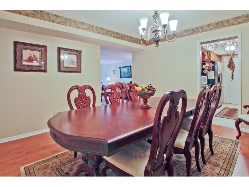 6851 Roswell Road Unit F23, Sandy Springs, Georgia 30328, 2 Bedrooms Bedrooms, ,2 BathroomsBathrooms,Residential,Sold,6851 Roswell Road Unit F23,5762259