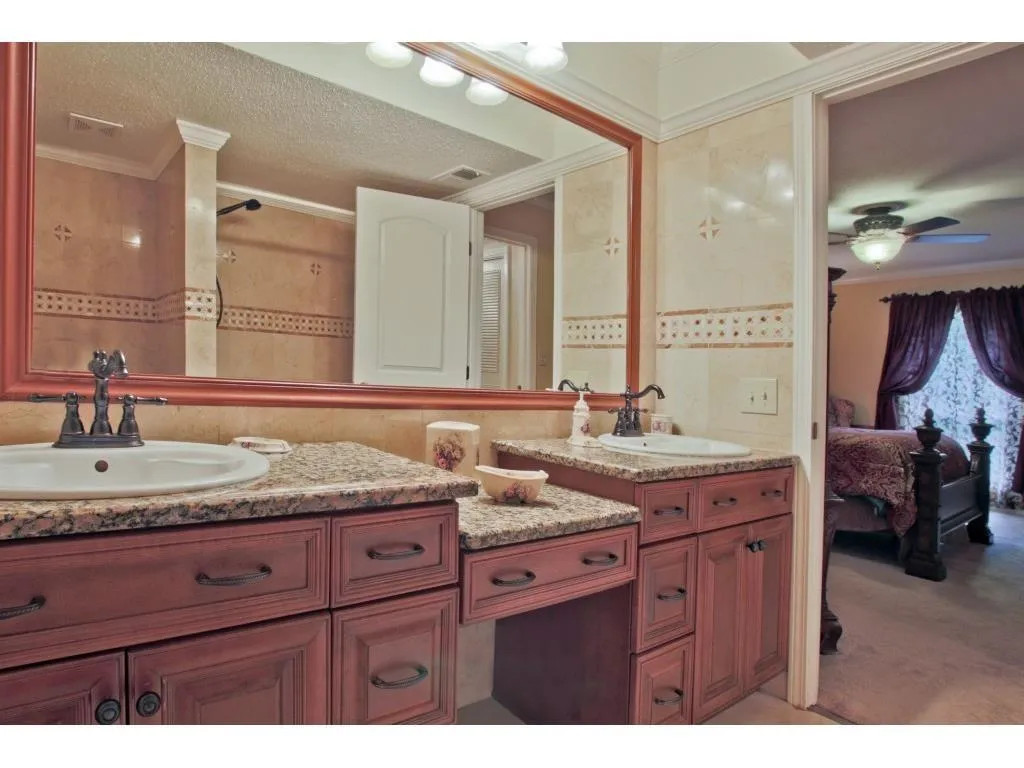 6851 Roswell Road Unit F23, Sandy Springs, Georgia 30328, 2 Bedrooms Bedrooms, ,2 BathroomsBathrooms,Residential,Sold,6851 Roswell Road Unit F23,5762259