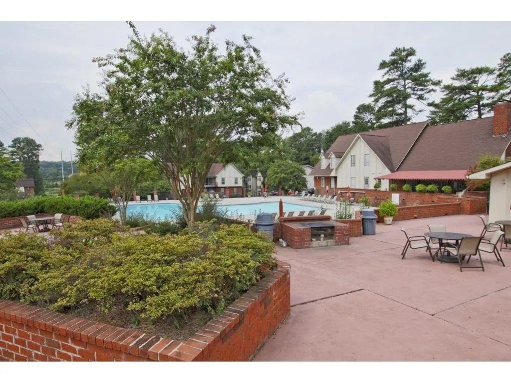 6851 Roswell Road Unit F23, Sandy Springs, Georgia 30328, 2 Bedrooms Bedrooms, ,2 BathroomsBathrooms,Residential,Sold,6851 Roswell Road Unit F23,5762259