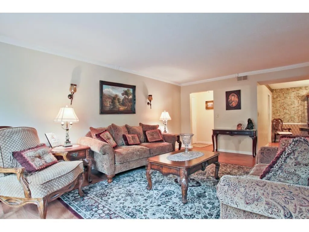 6851 Roswell Road Unit F23, Sandy Springs, Georgia 30328, 2 Bedrooms Bedrooms, ,2 BathroomsBathrooms,Residential,Sold,6851 Roswell Road Unit F23,5762259