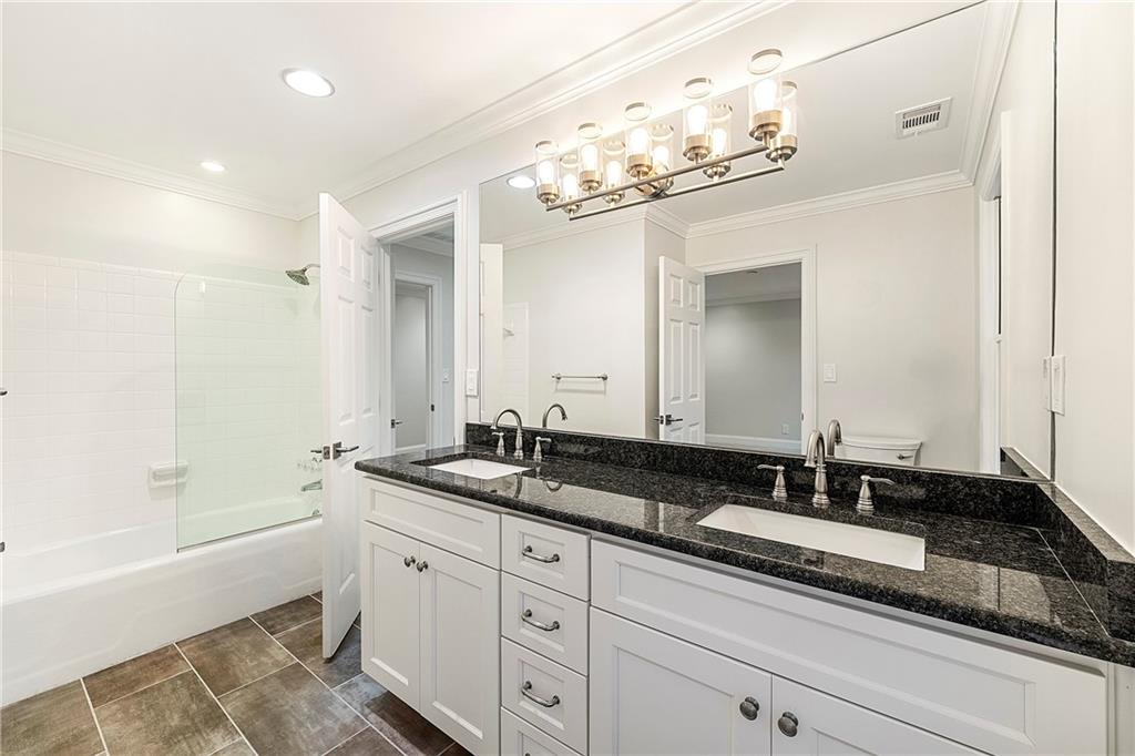 9810 Huntcliff Trace, Sandy Springs, Georgia 30350, 6 Bedrooms Bedrooms, ,5 BathroomsBathrooms,Residential,Sold,9810 Huntcliff Trace,7307484