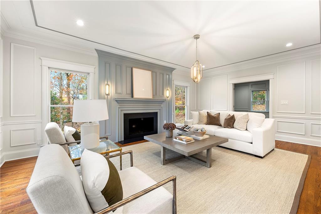 9810 Huntcliff Trace, Sandy Springs, Georgia 30350, 6 Bedrooms Bedrooms, ,5 BathroomsBathrooms,Residential,Sold,9810 Huntcliff Trace,7307484