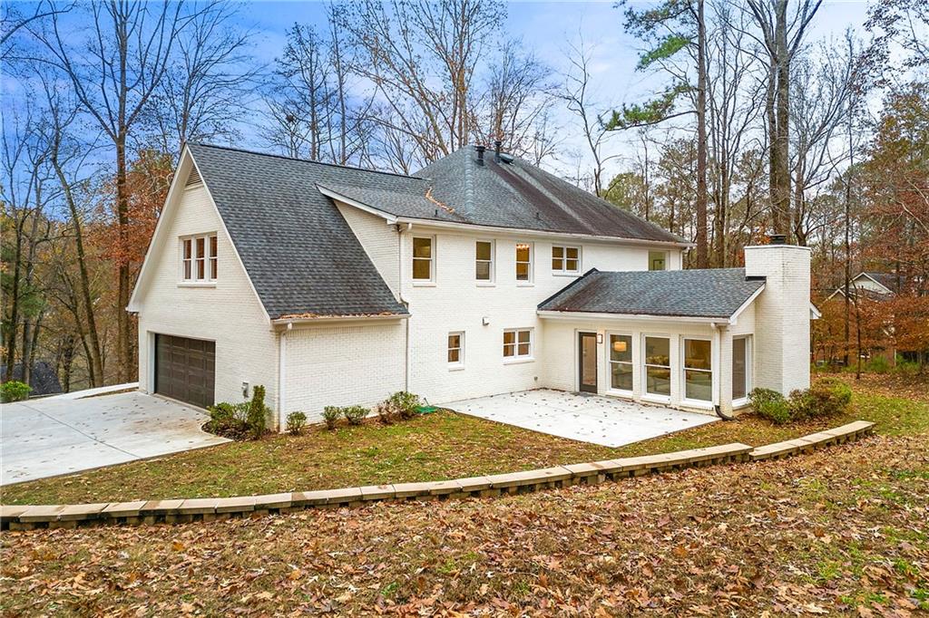 9810 Huntcliff Trace, Sandy Springs, Georgia 30350, 6 Bedrooms Bedrooms, ,5 BathroomsBathrooms,Residential,Sold,9810 Huntcliff Trace,7307484