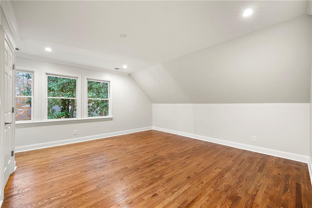 9810 Huntcliff Trace, Sandy Springs, Georgia 30350, 6 Bedrooms Bedrooms, ,5 BathroomsBathrooms,Residential,Sold,9810 Huntcliff Trace,7307484