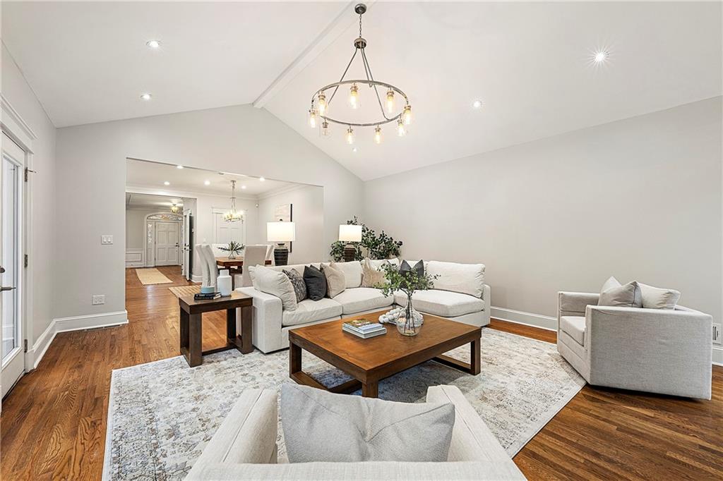 9810 Huntcliff Trace, Sandy Springs, Georgia 30350, 6 Bedrooms Bedrooms, ,5 BathroomsBathrooms,Residential,Sold,9810 Huntcliff Trace,7307484