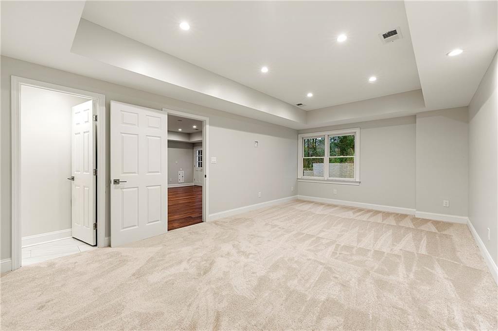 9810 Huntcliff Trace, Sandy Springs, Georgia 30350, 6 Bedrooms Bedrooms, ,5 BathroomsBathrooms,Residential,Sold,9810 Huntcliff Trace,7307484