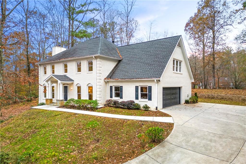 9810 Huntcliff Trace, Sandy Springs, Georgia 30350, 6 Bedrooms Bedrooms, ,5 BathroomsBathrooms,Residential,Sold,9810 Huntcliff Trace,7307484