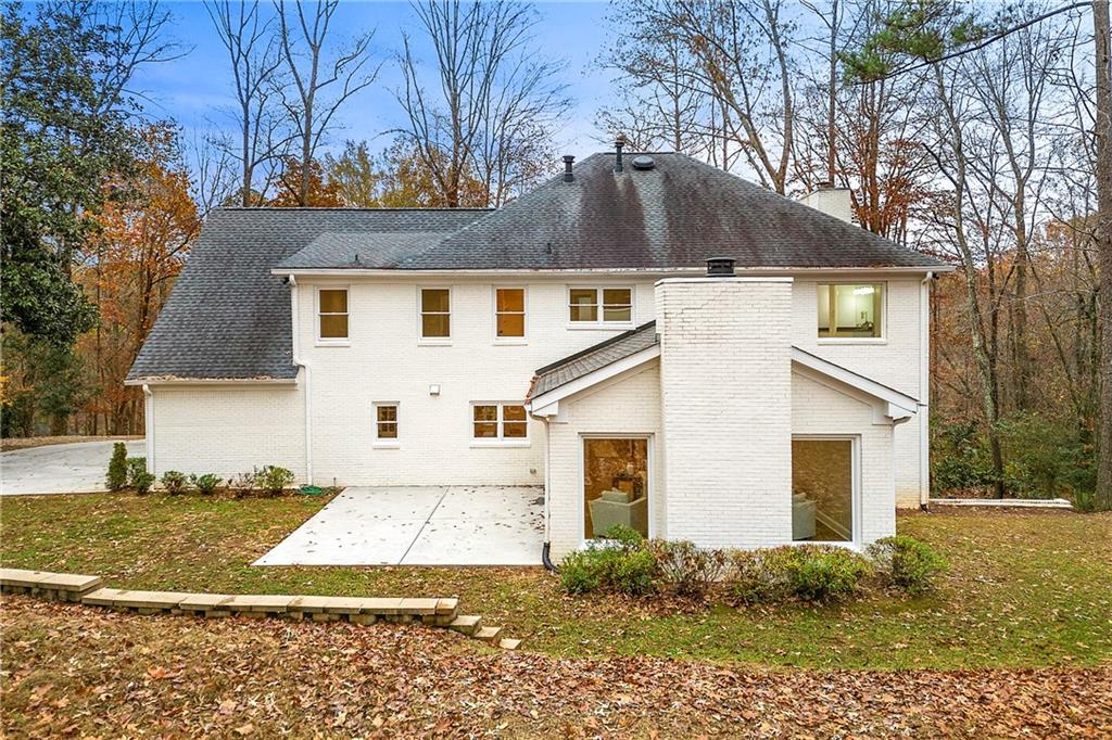 9810 Huntcliff Trace, Sandy Springs, Georgia 30350, 6 Bedrooms Bedrooms, ,5 BathroomsBathrooms,Residential,Sold,9810 Huntcliff Trace,7307484