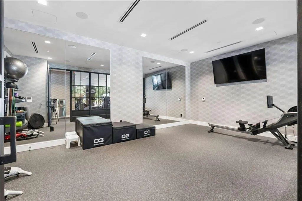 2520 Peachtree Road Unit 603, Atlanta, Georgia 30305, 2 Bedrooms Bedrooms, 0 ,3 BathroomsBathrooms,Residential,For Sale,2520 Peachtree Road Unit 603,7786024