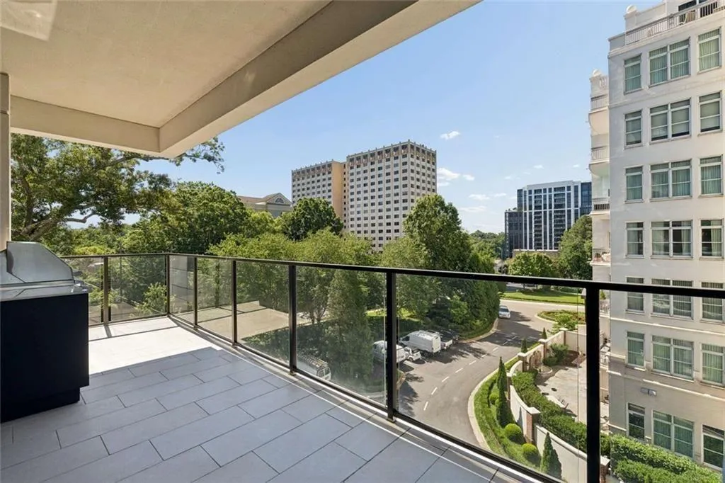 2520 Peachtree Road Unit 603, Atlanta, Georgia 30305, 2 Bedrooms Bedrooms, 0 ,3 BathroomsBathrooms,Residential,For Sale,2520 Peachtree Road Unit 603,7786024