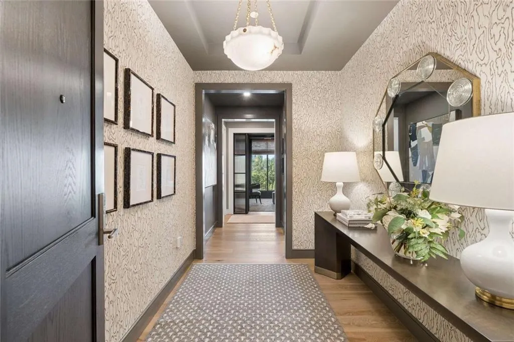 2520 Peachtree Road Unit 603, Atlanta, Georgia 30305, 2 Bedrooms Bedrooms, 0 ,3 BathroomsBathrooms,Residential,For Sale,2520 Peachtree Road Unit 603,7786024