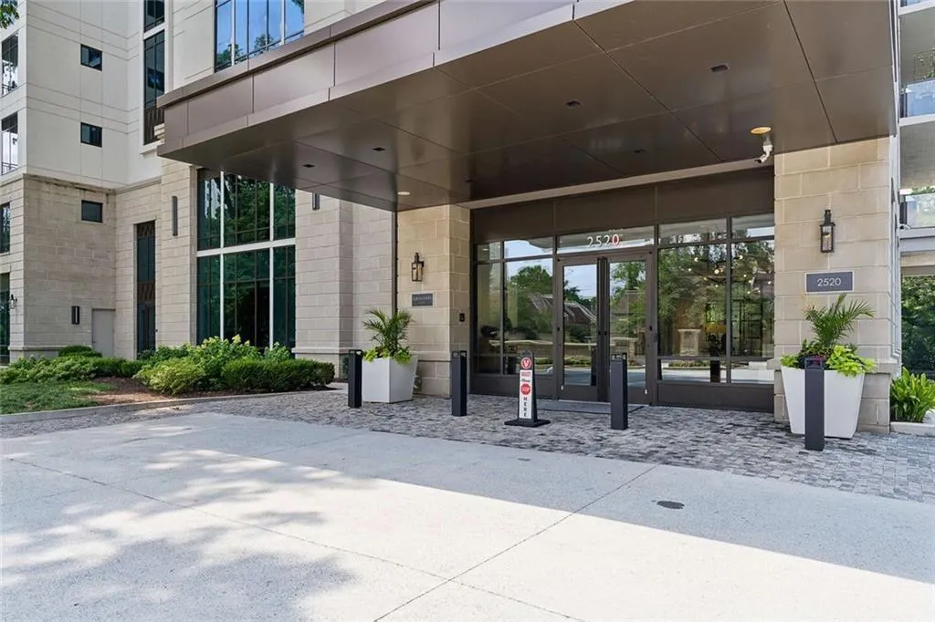 2520 Peachtree Road Unit 603, Atlanta, Georgia 30305, 2 Bedrooms Bedrooms, 0 ,3 BathroomsBathrooms,Residential,For Sale,2520 Peachtree Road Unit 603,7786024
