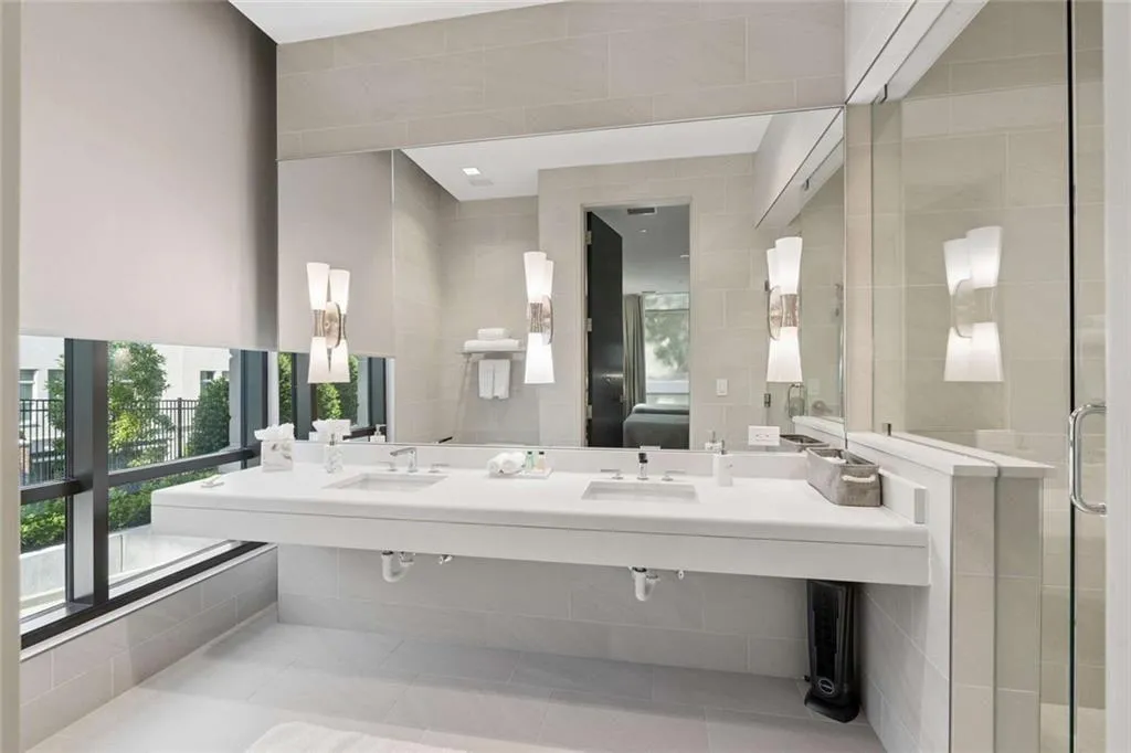 2520 Peachtree Road Unit 603, Atlanta, Georgia 30305, 2 Bedrooms Bedrooms, 0 ,3 BathroomsBathrooms,Residential,For Sale,2520 Peachtree Road Unit 603,7786024