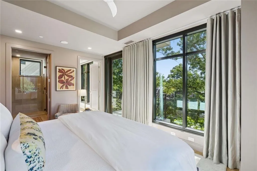 2520 Peachtree Road Unit 603, Atlanta, Georgia 30305, 2 Bedrooms Bedrooms, 0 ,3 BathroomsBathrooms,Residential,For Sale,2520 Peachtree Road Unit 603,7786024