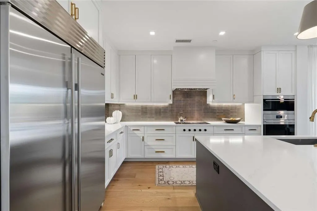 2520 Peachtree Road Unit 603, Atlanta, Georgia 30305, 2 Bedrooms Bedrooms, 0 ,3 BathroomsBathrooms,Residential,For Sale,2520 Peachtree Road Unit 603,7786024