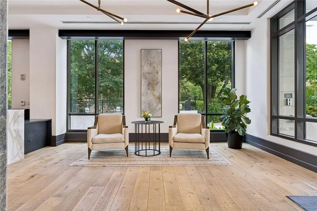 2520 Peachtree Road Unit 603, Atlanta, Georgia 30305, 2 Bedrooms Bedrooms, 0 ,3 BathroomsBathrooms,Residential,For Sale,2520 Peachtree Road Unit 603,7786024