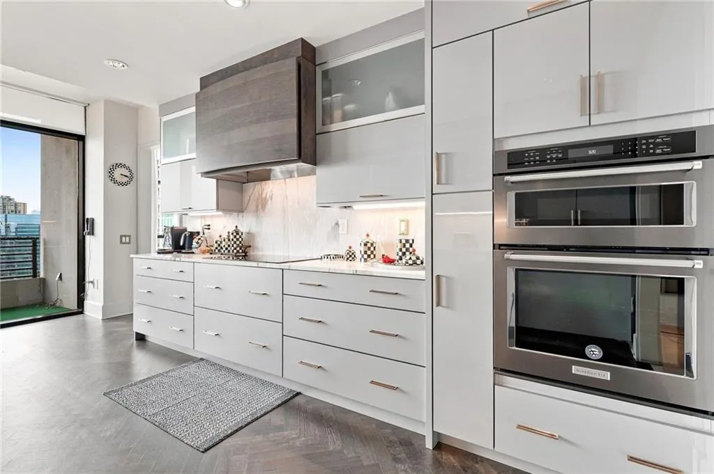 750 Park Avenue Ne Unit 22w, Atlanta, Georgia 30326, 3 Bedrooms Bedrooms, 0 ,2 BathroomsBathrooms,Residential,For Sale,750 Park Avenue Ne Unit 22w,7833763