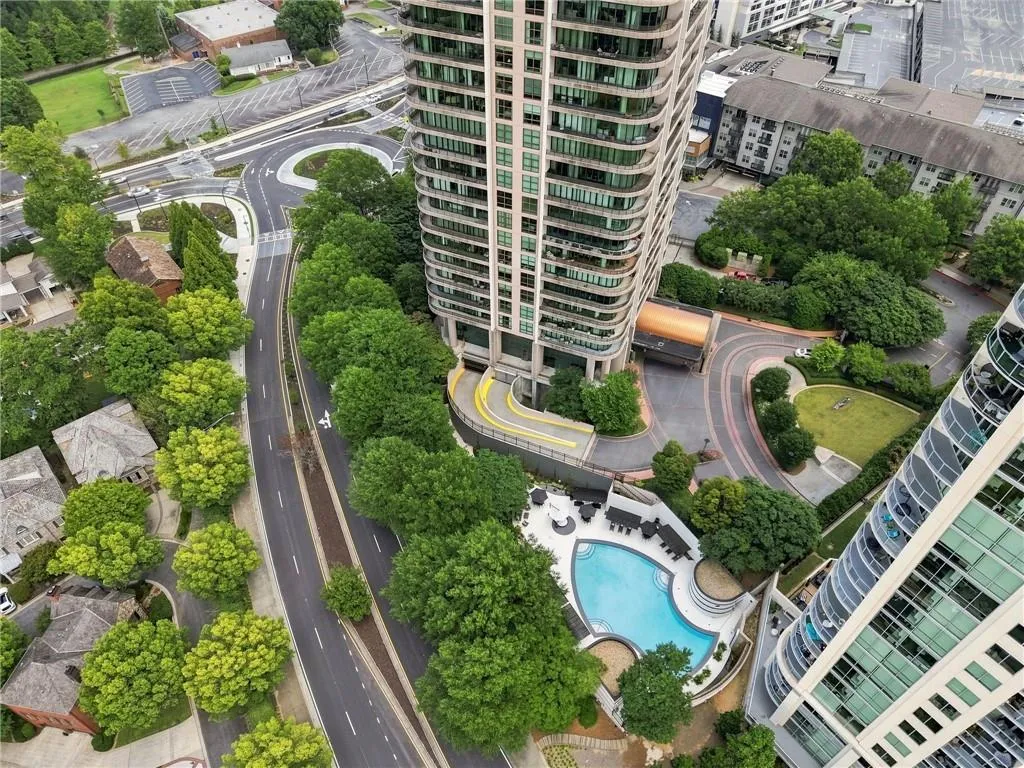 750 Park Avenue Ne Unit 22w, Atlanta, Georgia 30326, 3 Bedrooms Bedrooms, 0 ,2 BathroomsBathrooms,Residential,For Sale,750 Park Avenue Ne Unit 22w,7833763