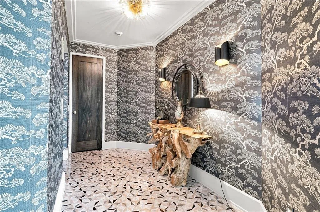 750 Park Avenue Ne Unit 22w, Atlanta, Georgia 30326, 3 Bedrooms Bedrooms, 0 ,2 BathroomsBathrooms,Residential,For Sale,750 Park Avenue Ne Unit 22w,7833763