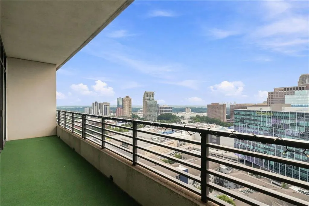 750 Park Avenue Ne Unit 22w, Atlanta, Georgia 30326, 3 Bedrooms Bedrooms, 0 ,2 BathroomsBathrooms,Residential,For Sale,750 Park Avenue Ne Unit 22w,7833763